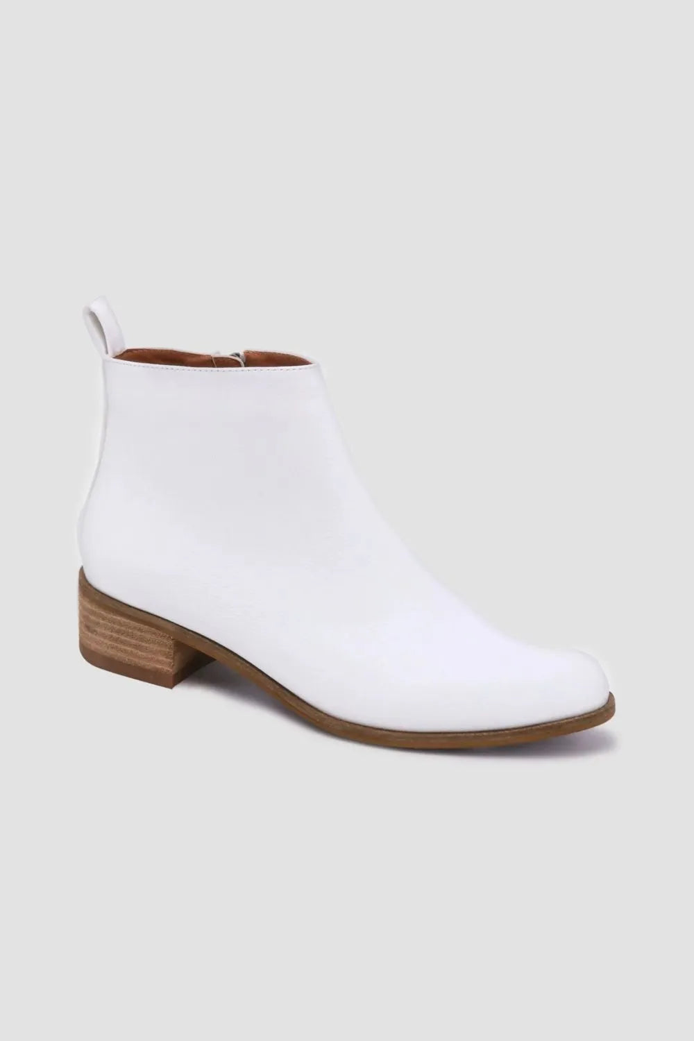 Beast Fashion PU Leather Block Heel Boots 3cd98136-bbbf-4549-8b7b-9aea1fee502d-Max