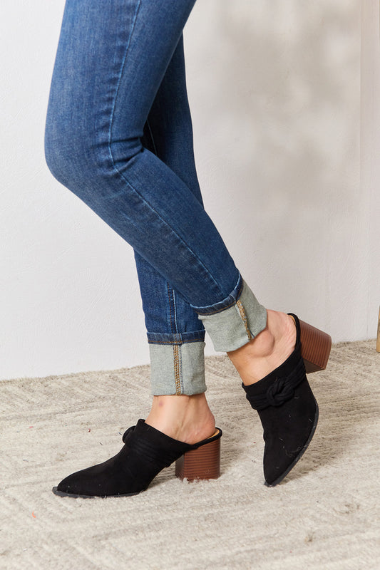 East Lion Corp Pointed-Toe Braided Trim Mules 3d18be9df9ea4640be9d62281f23b65e-Max
