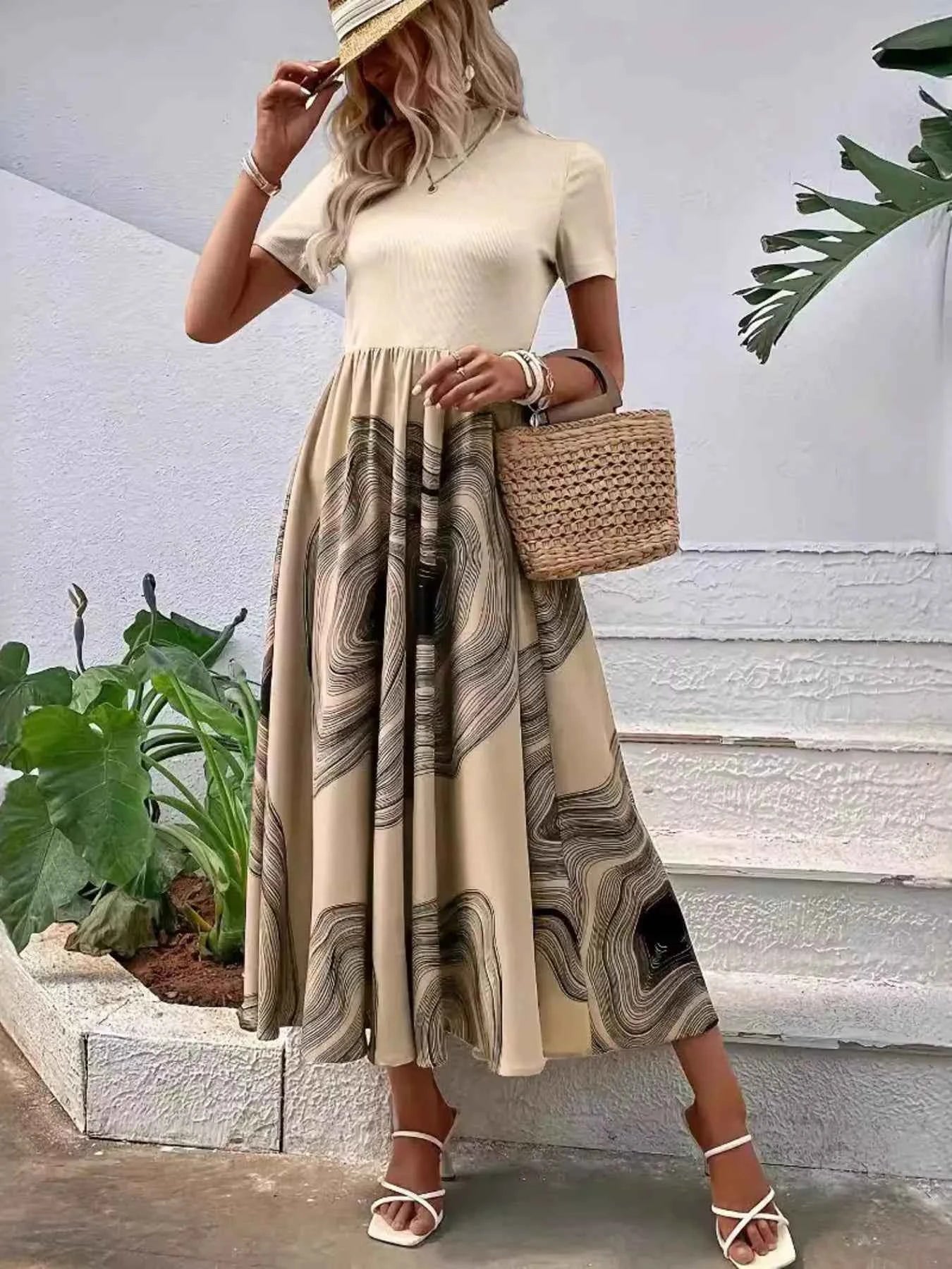 Printed Round Neck Short Sleeve Dress 3d3d50e712ae4b8b974d2bd2ee015994-Max-Origin