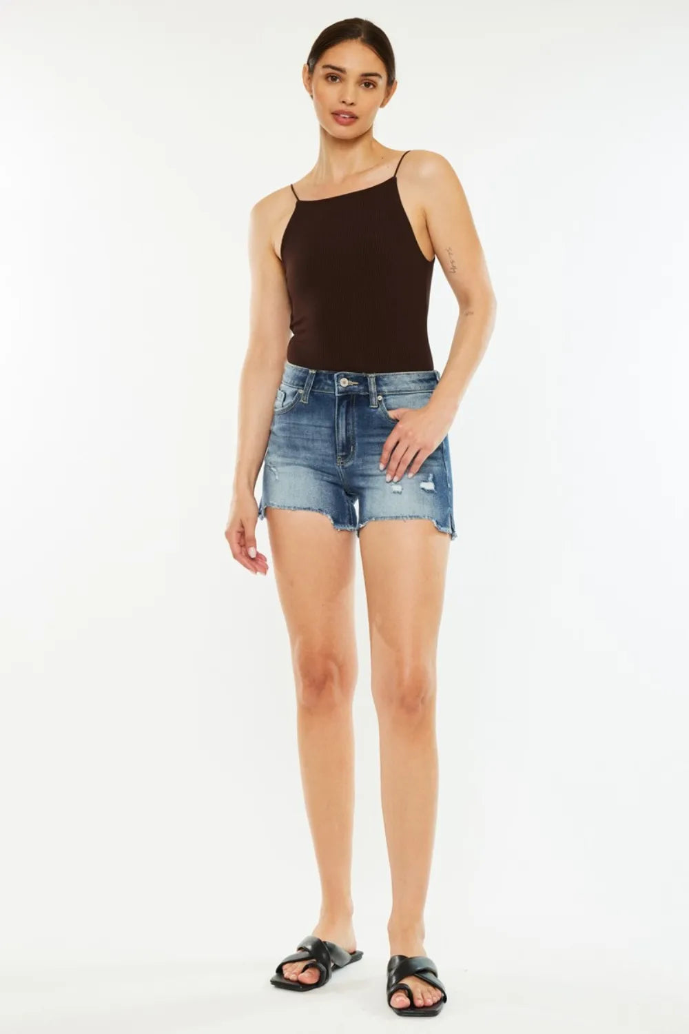 Kancan High Waist Raw Hem Denim Shorts 3d5a2612-0f3b-4d9b-9dcf-24fc5dd82d8d-Max