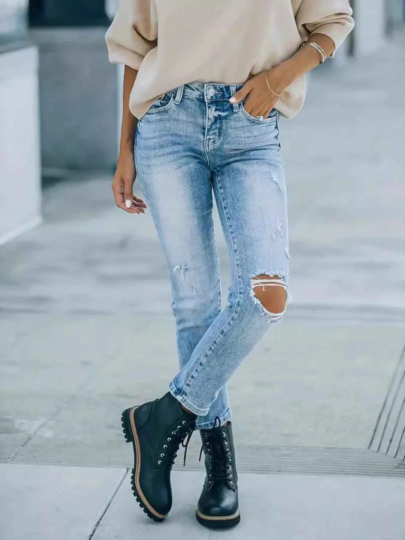 Distressed High Waist Jeans 3d984827be7443bea0a5641cd8245af3-Max-Origin
