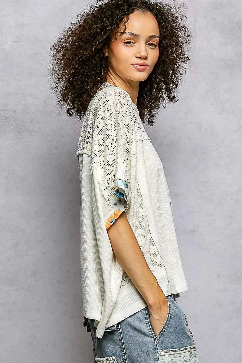 POL Floral Patchwork Lace Accent Blouse 3db5d4d7-98f8-486e-bf59-04e741e1fb2c-Max-Origin