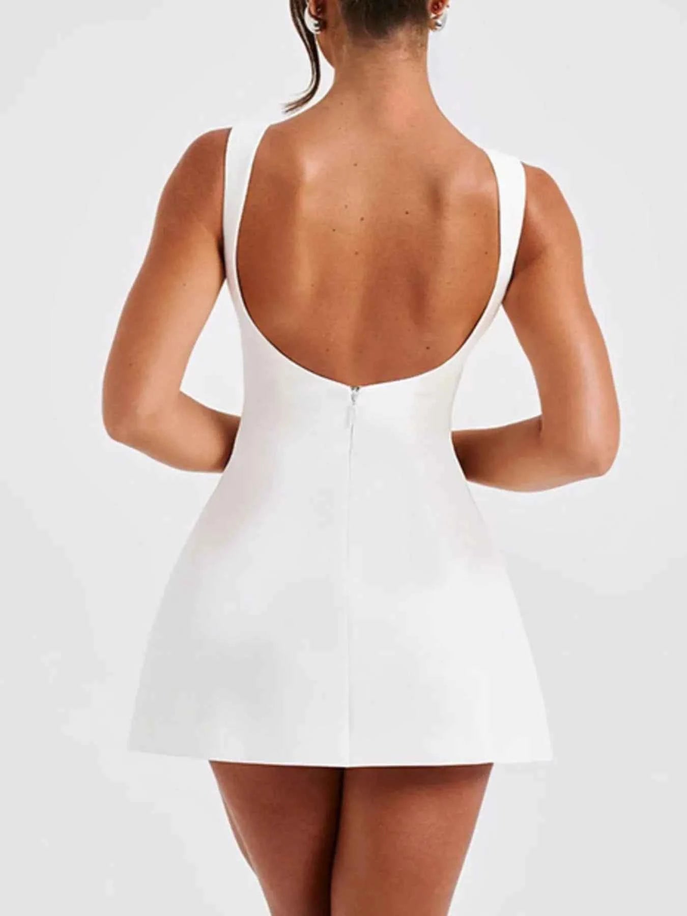 Round Neck Sleeveless Mini Dress 3dc7bff8-0116-4f60-adb3-966c60c8fca2-Max-Origin