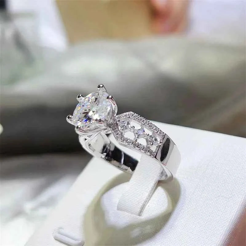 3 Carat 925 Sterling Silver Moissanite Ring 3e07f03d-659a-4cda-91b0-a61bcecce6de-Max-Origin