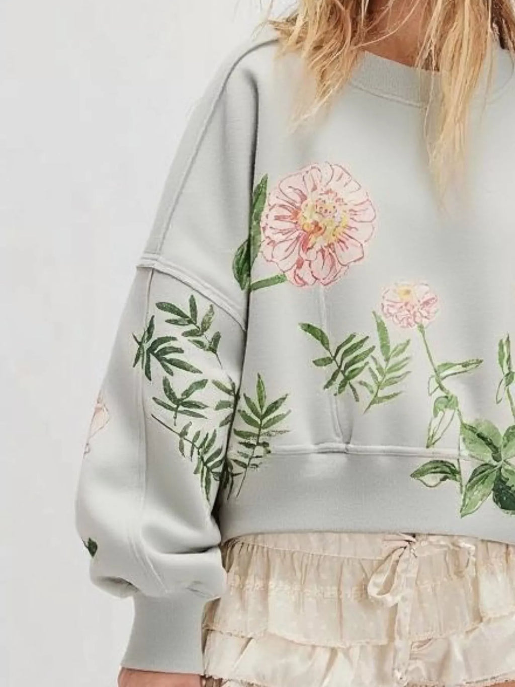 Printed Round Neck Dropped Shoulder Sweatshirt 3e0b86fb-da29-4bd9-bdfe-83763a6b22b6-Max-Origin