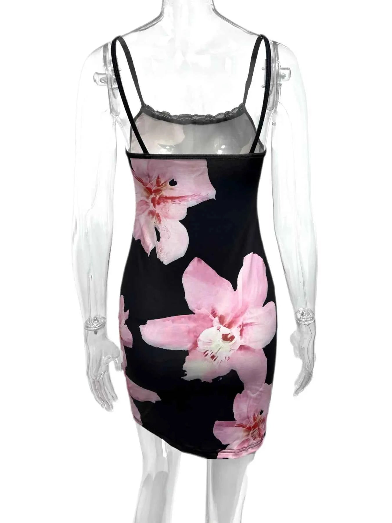 Floral Print Bodycon Cami Dress with Lace Trim 3e21ed0665974b0489ba3b449f154787-Max-Origin
