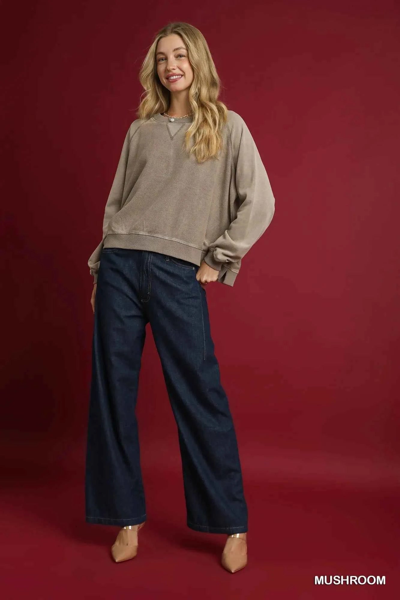Umgee Mineral Wash French Terry Sweatshirt 3e2ac0e8-e29c-43e7-8ebf-ccfc9ec8e9ff-Max-Origin