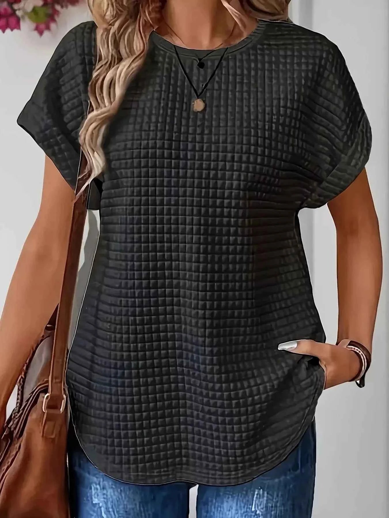 Plus Size Textured Round Neck Short Sleeve Top Black 3ed362744b844fc5a93056e06fb946d4-Max-Origin