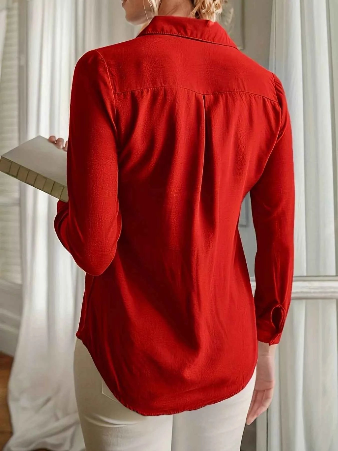 Long Sleeve Button-Down Shirt 3f537378-6aa4-45cd-96c5-06c12cb18e6c-Max-Origin