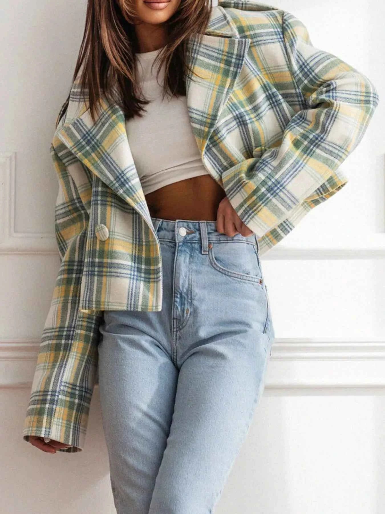 Plaid Lapel Collar Cropped Outerwear 3f9cc7d9-544d-4129-9c82-0e3c2a621590-Max-Origin
