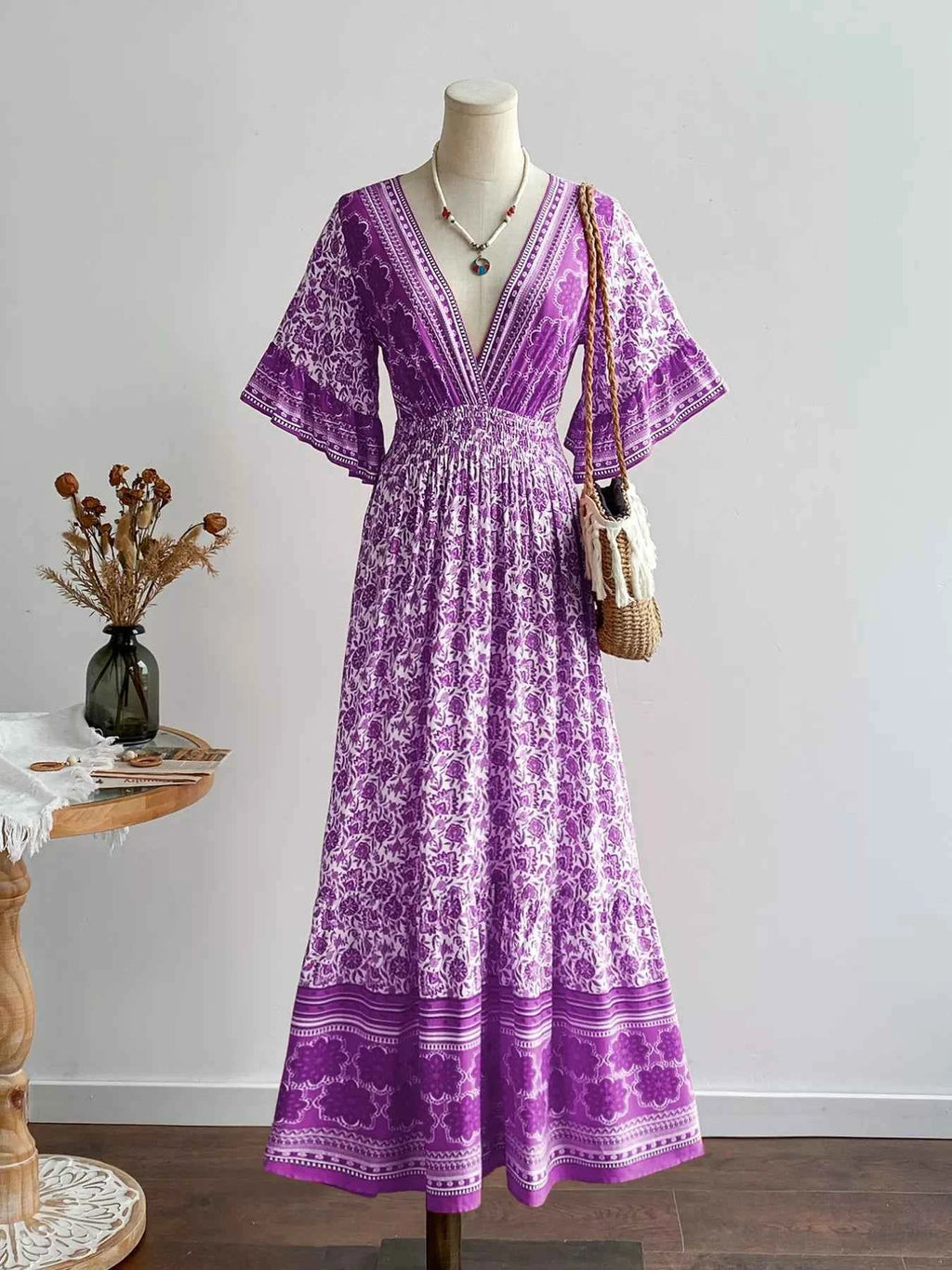 Floral Print Deep V-Neck Dress 402b0902-a753-4c85-802a-0840cbfcc144-Max-Origin