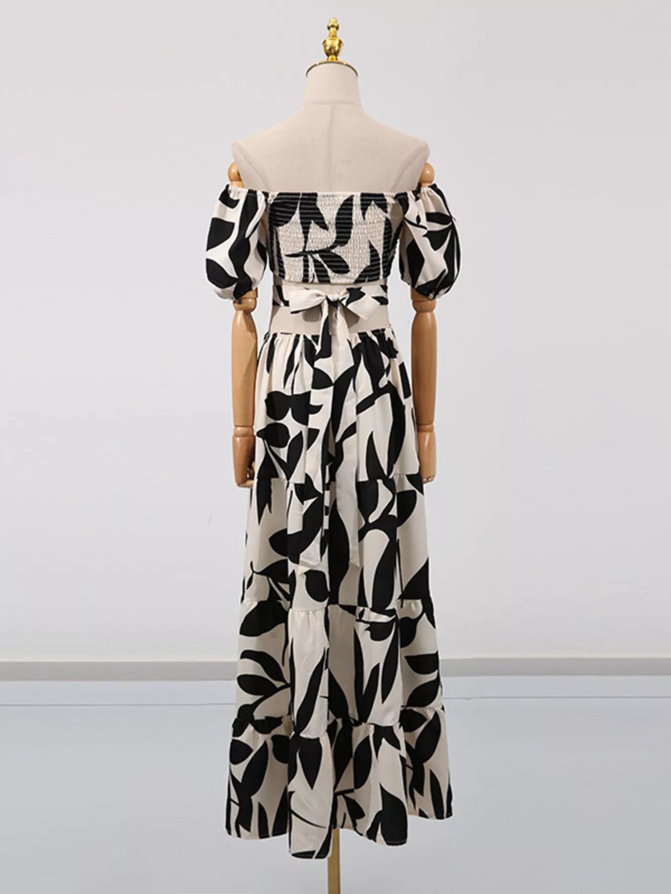Off-Shoulder Cutout Leaf Print Maxi Dress 408cdaedd75d44879d4054f629a53408-Max-Origin