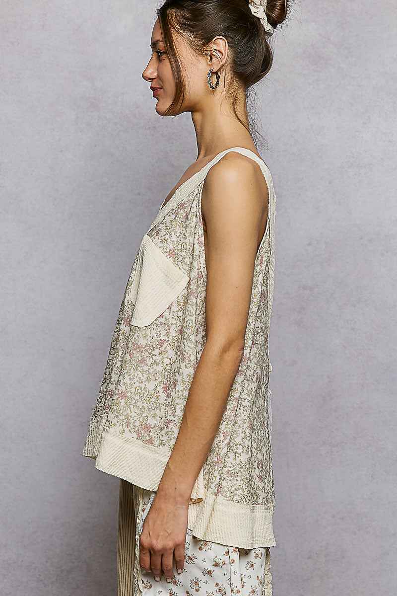 POL Floral V-Neck Tank with Front Pocket 40cba627-b49c-49e7-bd51-b0bbd4ce61f8-Max