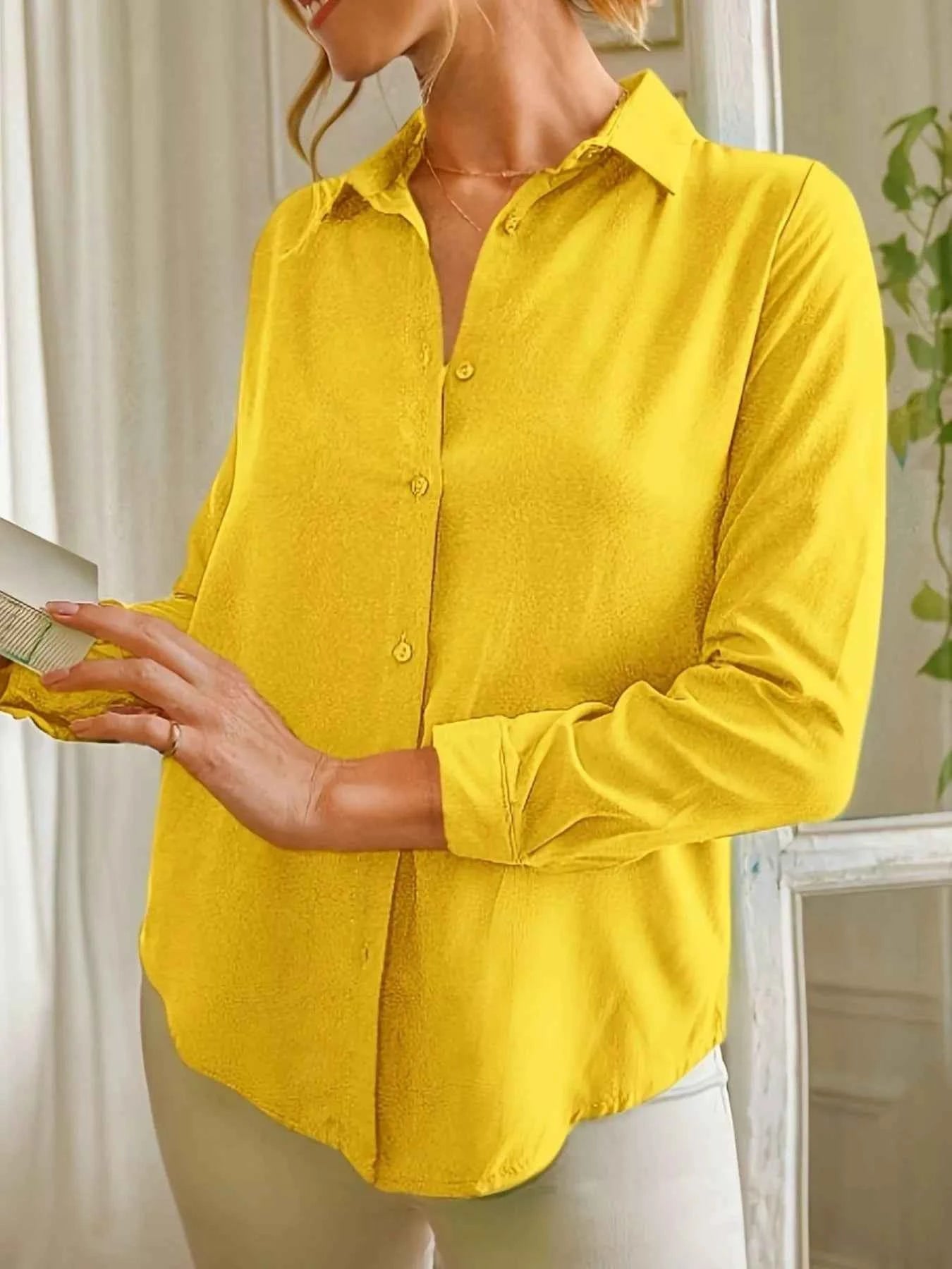 Long Sleeve Button-Down Shirt 40f895de-b784-4841-8a7d-323e6e083454-Max-Origin