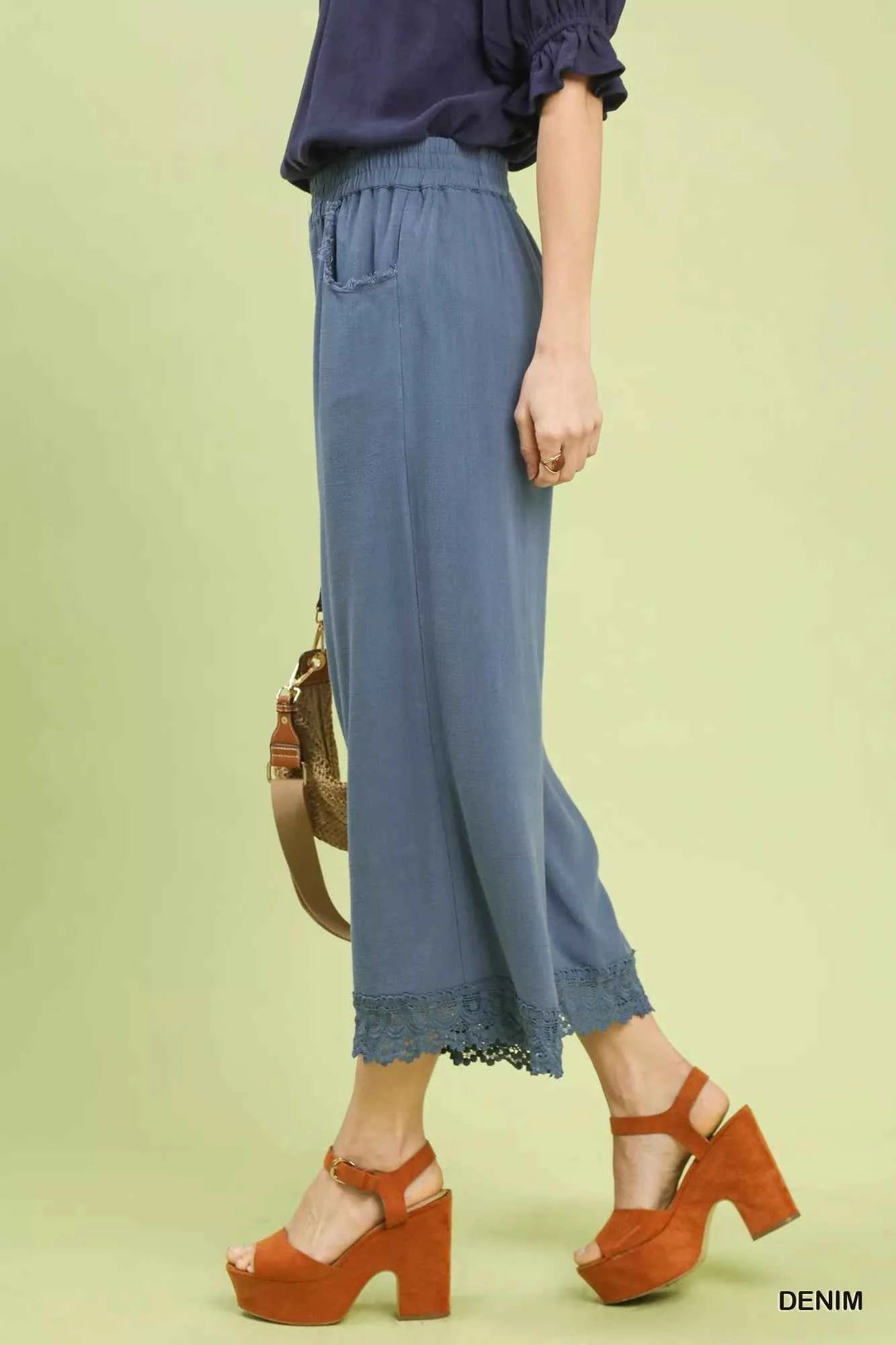 Umgee Linen Wide Leg Cropped Pants with Lace Trim 41046e70-54df-4881-9403-6ab98eb93920-Max-Origin