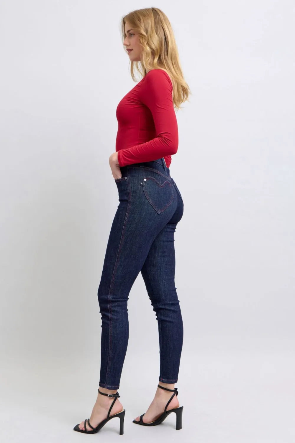 Judy Blue Full Size Heart Shaped Back Pockets Skinny Jeans 410db127-1fd1-4bb8-b75f-e0a494f1e7ea-Max
