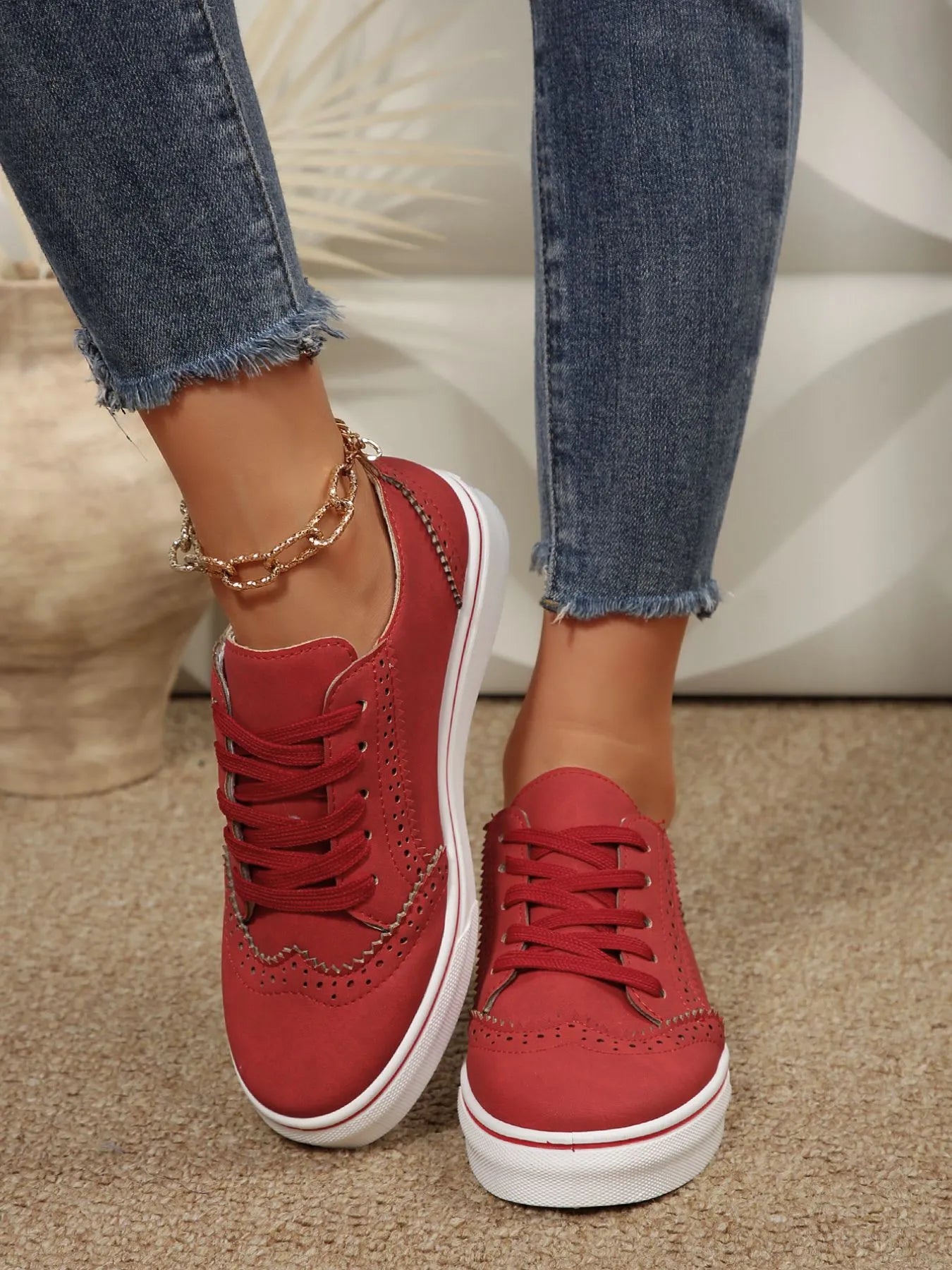 Lace Up Round Toe Platform Sneakers 410f521e-7570-4c0e-bb5a-c382ee8faf2a-Max-Origin