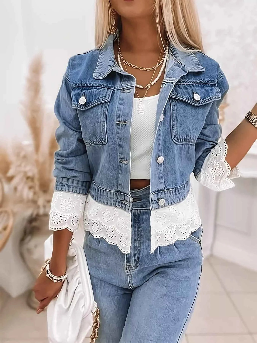 Cropped Denim Jacket with Lace Trim 41122e6bbdea443582735e9b43e9fa91-Max-Origin