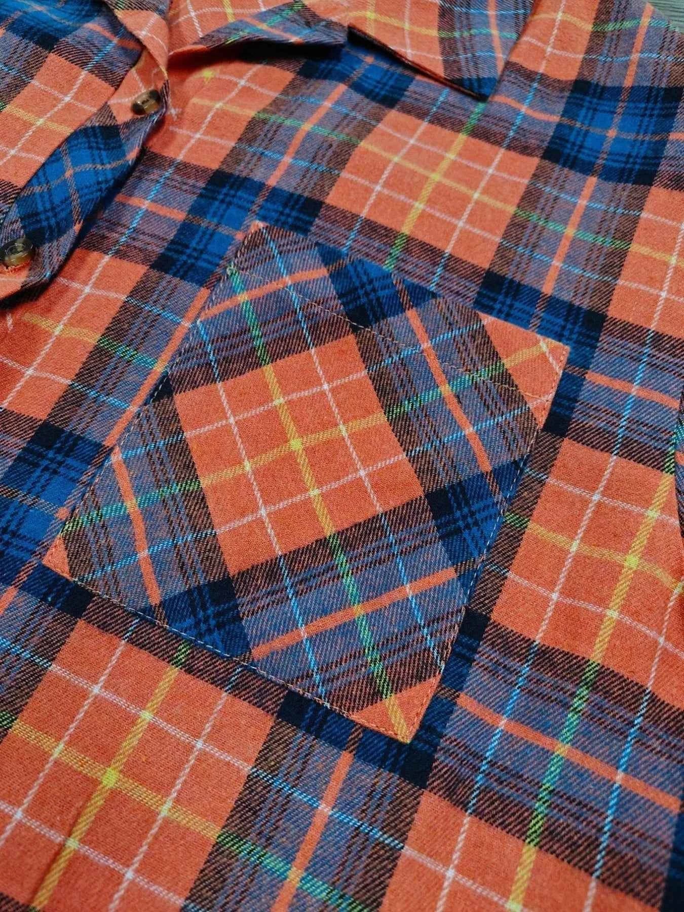 Plaid Button-Up Long Sleeve Shirt 413deb4e-ec05-4f75-b51e-2d2422451309-Max-Origin