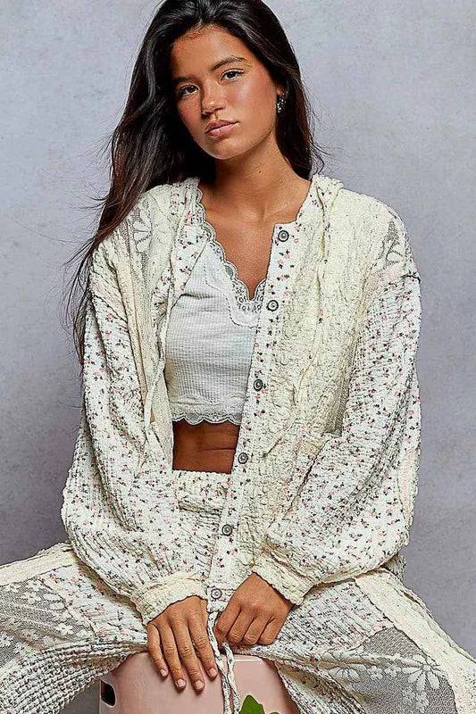 POL Floral Balloon Sleeve Hooded Lace Jacket with Stitch Detail 41867970-21a8-4bfc-89b9-0d46aa903ec0-Max-Origin
