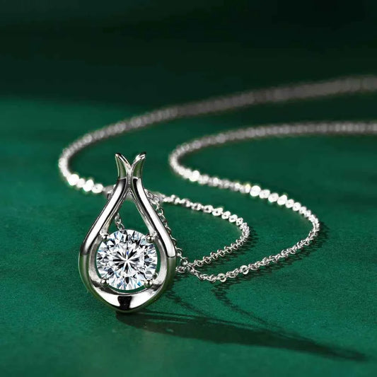 2 Carat Moissanite 925 Sterling Silver Pendant Necklace 41ba1389-0967-4bf7-8e10-593268845d38-Max