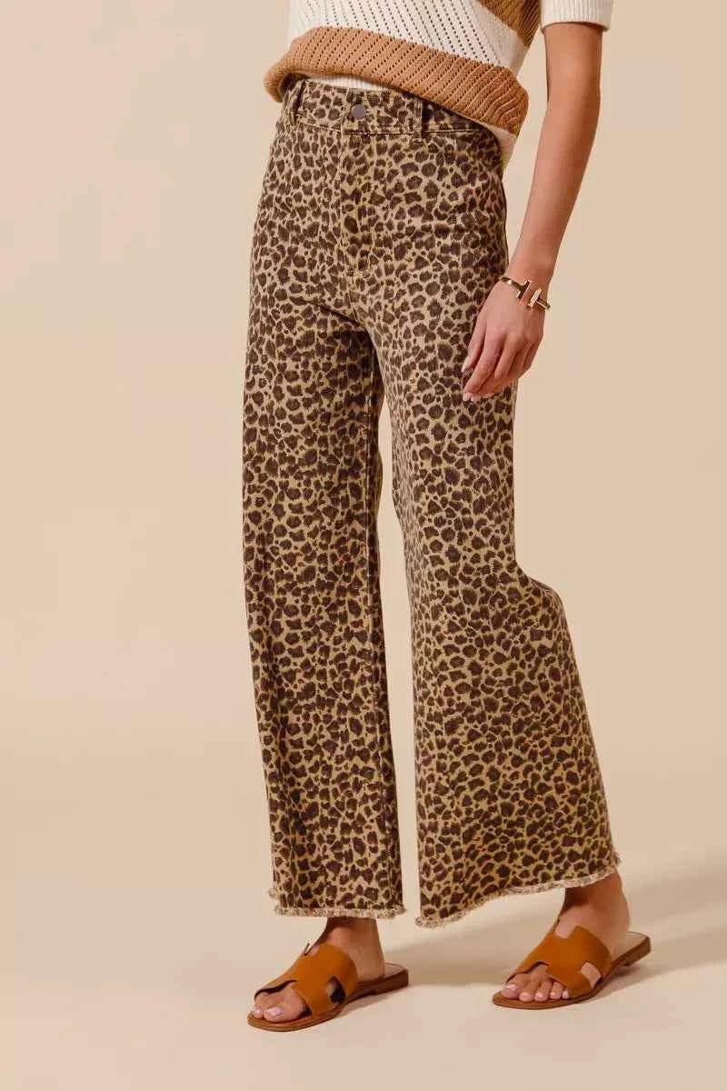 SO ME Mid Rise Leopard Twill Frayed Hem Wide Leg Pants 41dce0fd-db73-4bd7-b28d-2495d4e40301-Max-Origin