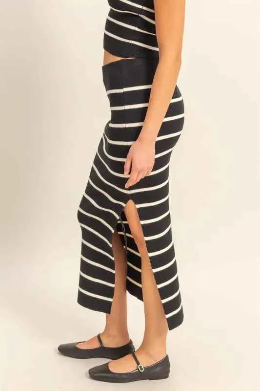 HYFVE Side Slit Striped Bodycon Sweater Skirt 41e479db-4439-4cf2-820d-ef4465a6603c-Max