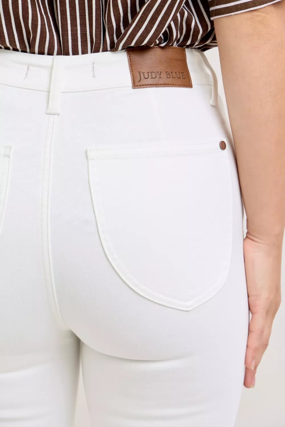 Judy Blue High Waist Extended Waistband Capri Pants with Spade Pockets 422338ec43d94058bf04823432789f94-Max-Origin