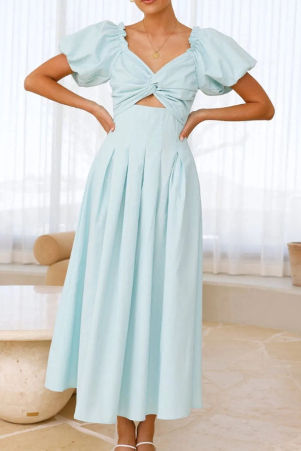 Sweetheart Neck Puff Sleeve Dress 4311fc76-214a-45bf-9071-a5f877dd3c9b-Max-Origin