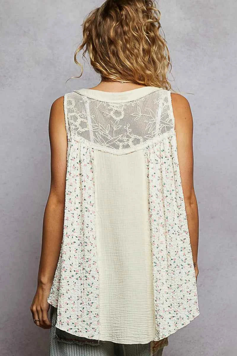 POL Floral Print Button-Front Lace Patchwork Tank Top 43283d12-c69a-42a4-9498-b163bcc1a62f-Max-Origin