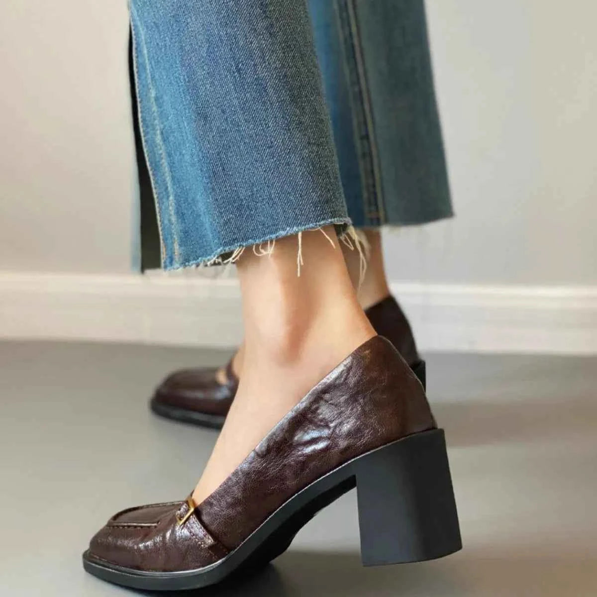 Square Toe Block Heels Pumps 43518855-3e28-4880-9dcb-061090b11a49-Max-Origin