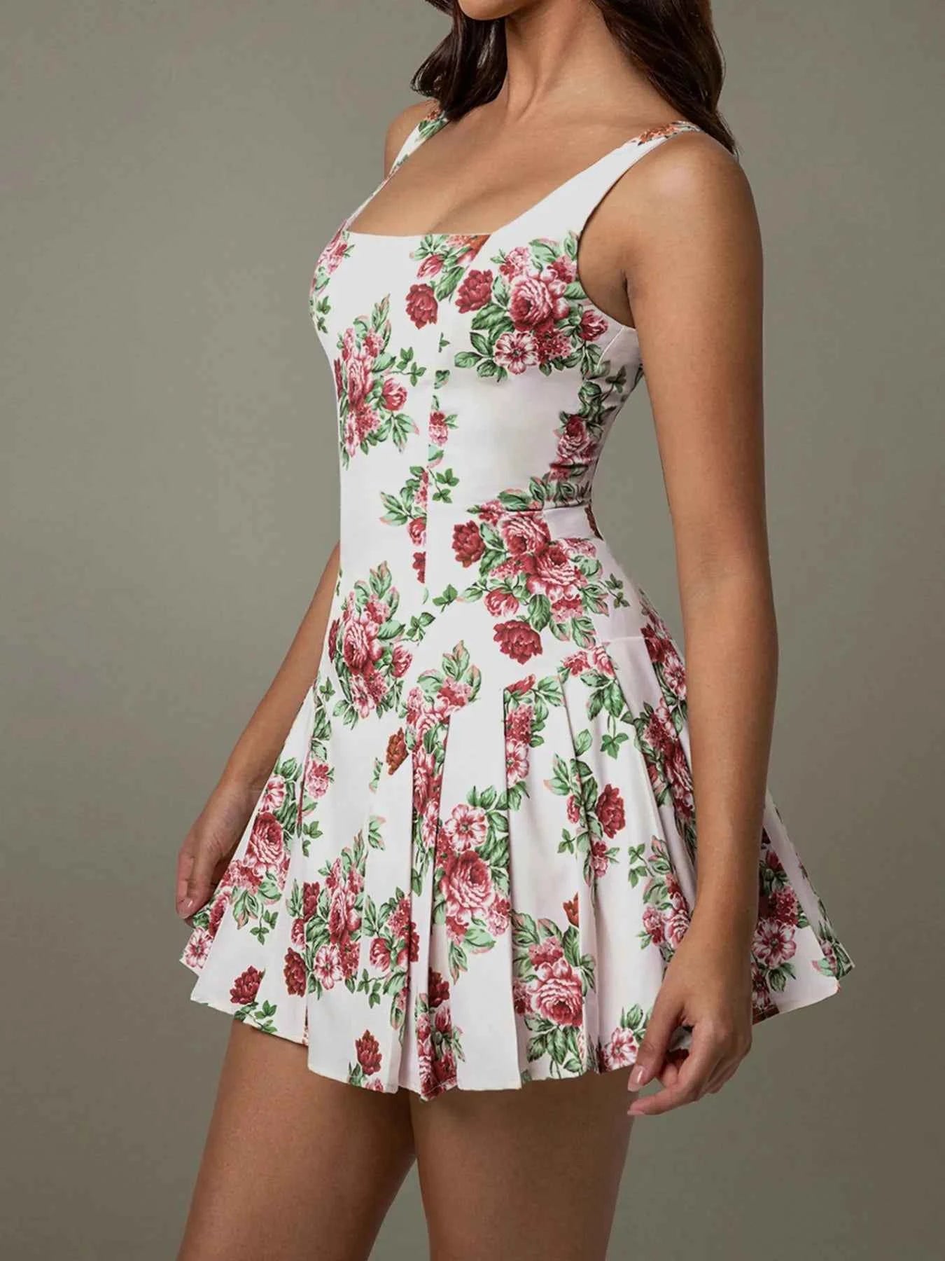 Pleated Floral Print Square Neck Mini Dress 4381ae85-660b-441f-89e5-01e9c194c8cf-Max-Origin