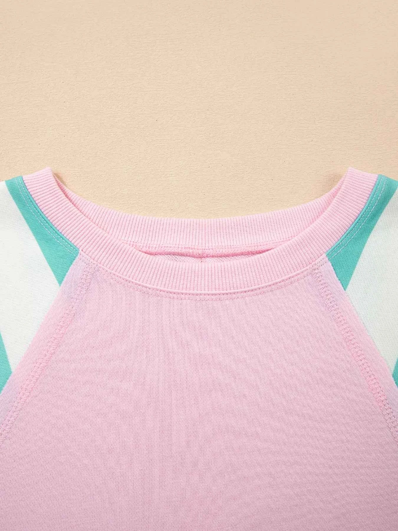 Striped Color Block Patchwork Raglan Sleeve Top with Slits 4383b010140242f4a1456b6559aba28b-Max-Origin