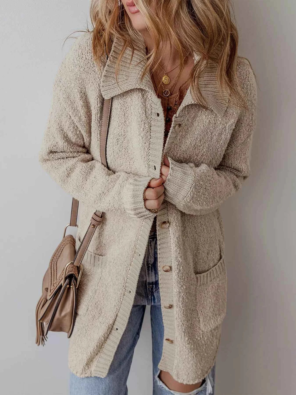 Button-Up Cardigan with Pockets Beige 43899d94-eeeb-4bc7-8c40-6d178e6a9840-Max-Origin