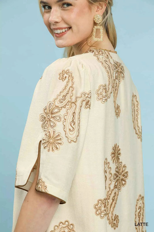 Embroidered Split Neck Shift Dress 43926967-312b-41de-9b21-380eddc0d5c3-Max-Origin