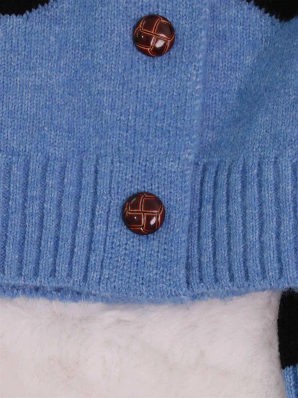 Button-Front Contrast Trim Cardigan 439d888a5b8b4e1b98dc475fd2ee379f-Max-Origin