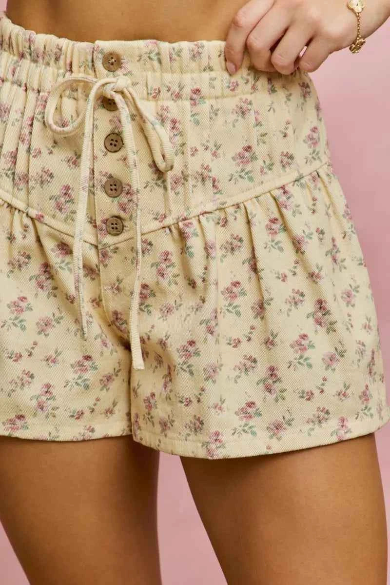 SO ME Floral Print Denim Pintuck Elastic Waist Shorts 43a7936ecc4045b48d6f928f872da506-Max-Origin