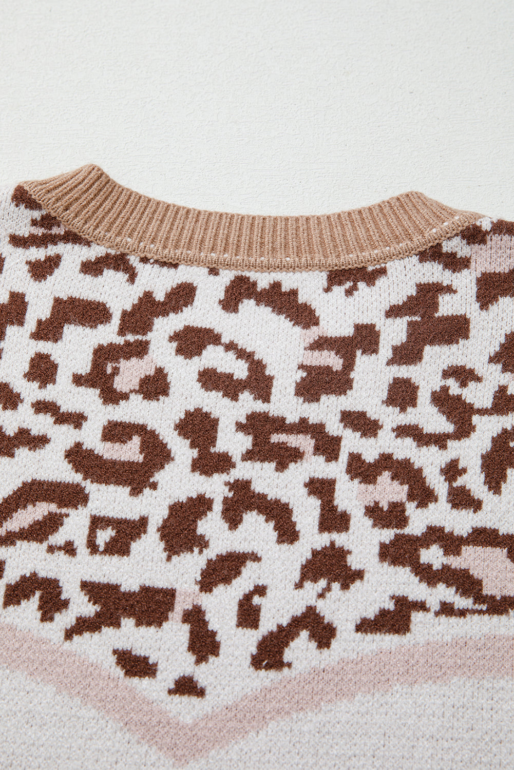 Straw Yellow Leopard Colorblock Patchwork Round Neck Sweater 43df1e95b8221ab7