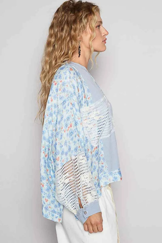 Round Neck Cropped Gauze Floral Pattern Top with Overlock Stitch Detail 43e8418d-f54d-465e-bf82-9f8216a40571-Max-Origin