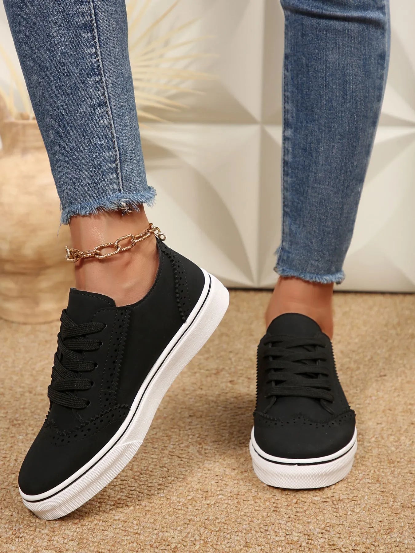 Lace Up Round Toe Platform Sneakers 43eb1a69-5690-4e19-acb7-2ad9b66eb1c8-Max-Origin