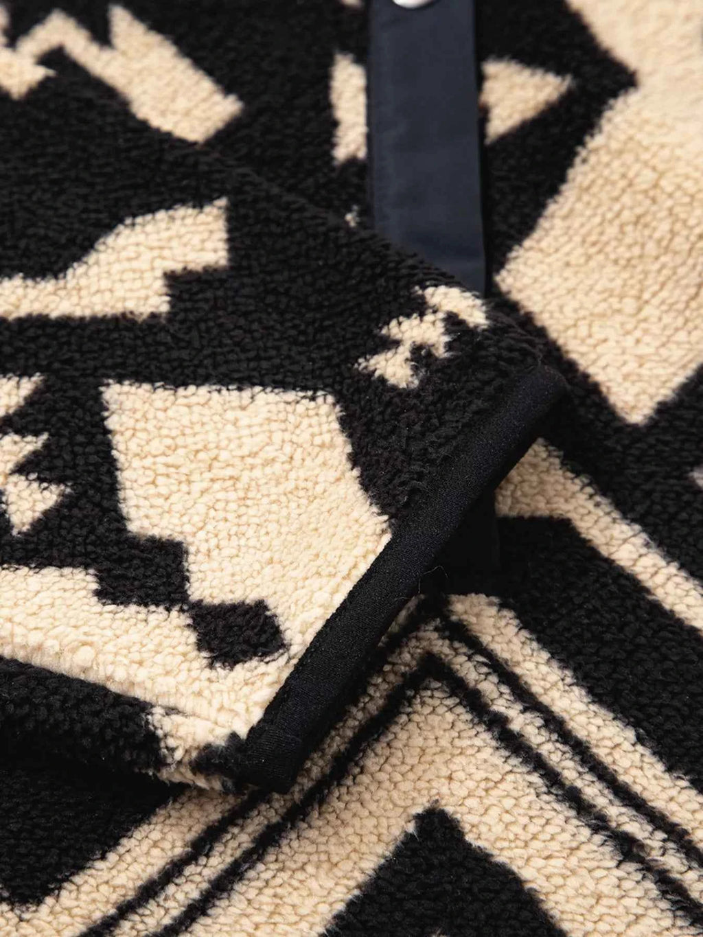 Western Aztec Half Zip Plush Sweatshirt 43f2e32c81f042f4bd75ca186084938d-Max-Origin