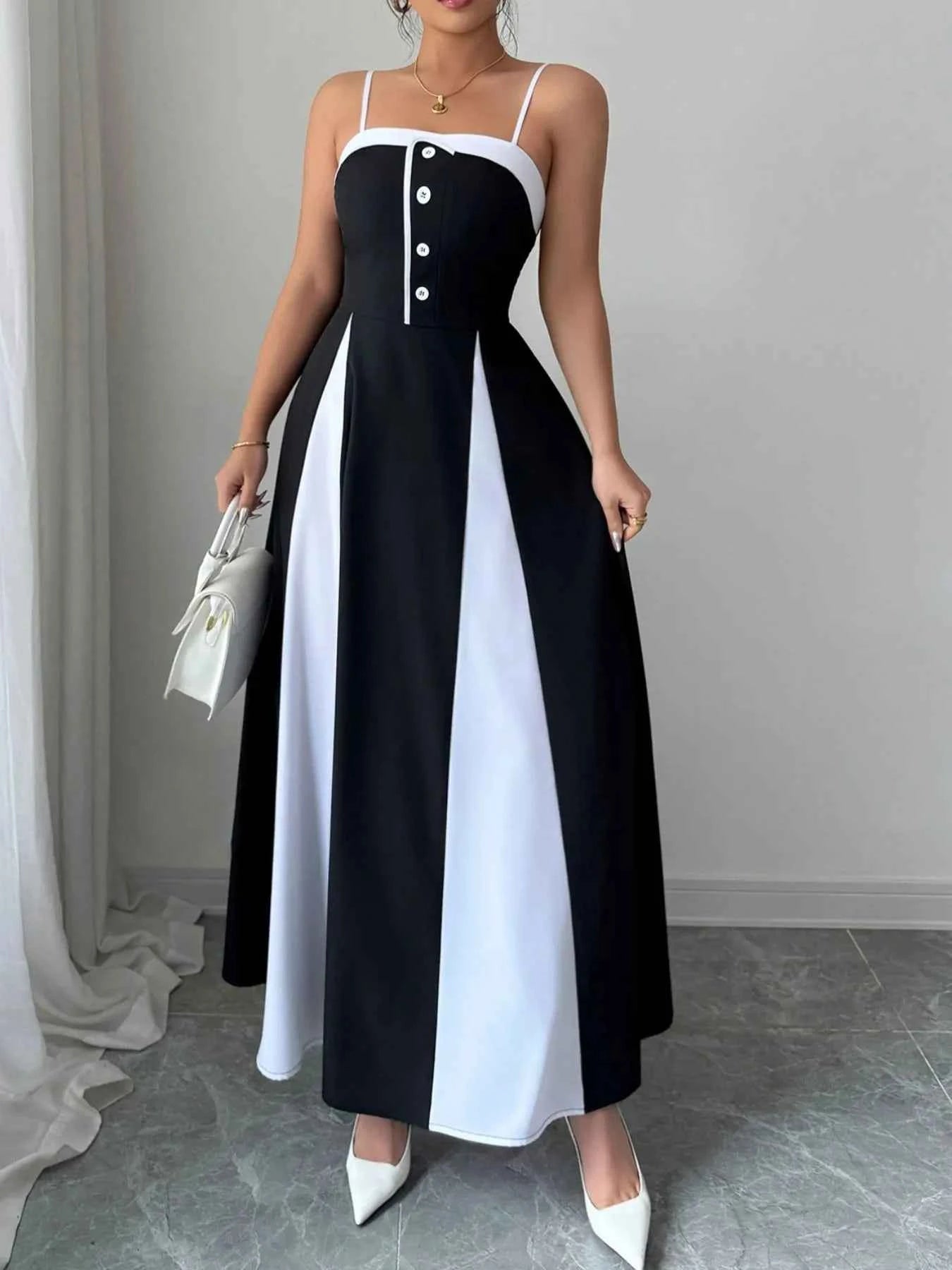 Decorative Button Contrast Maxi Cami Dress Black 4441175c-9024-493d-87f2-746bf3655de8-Max-Origin