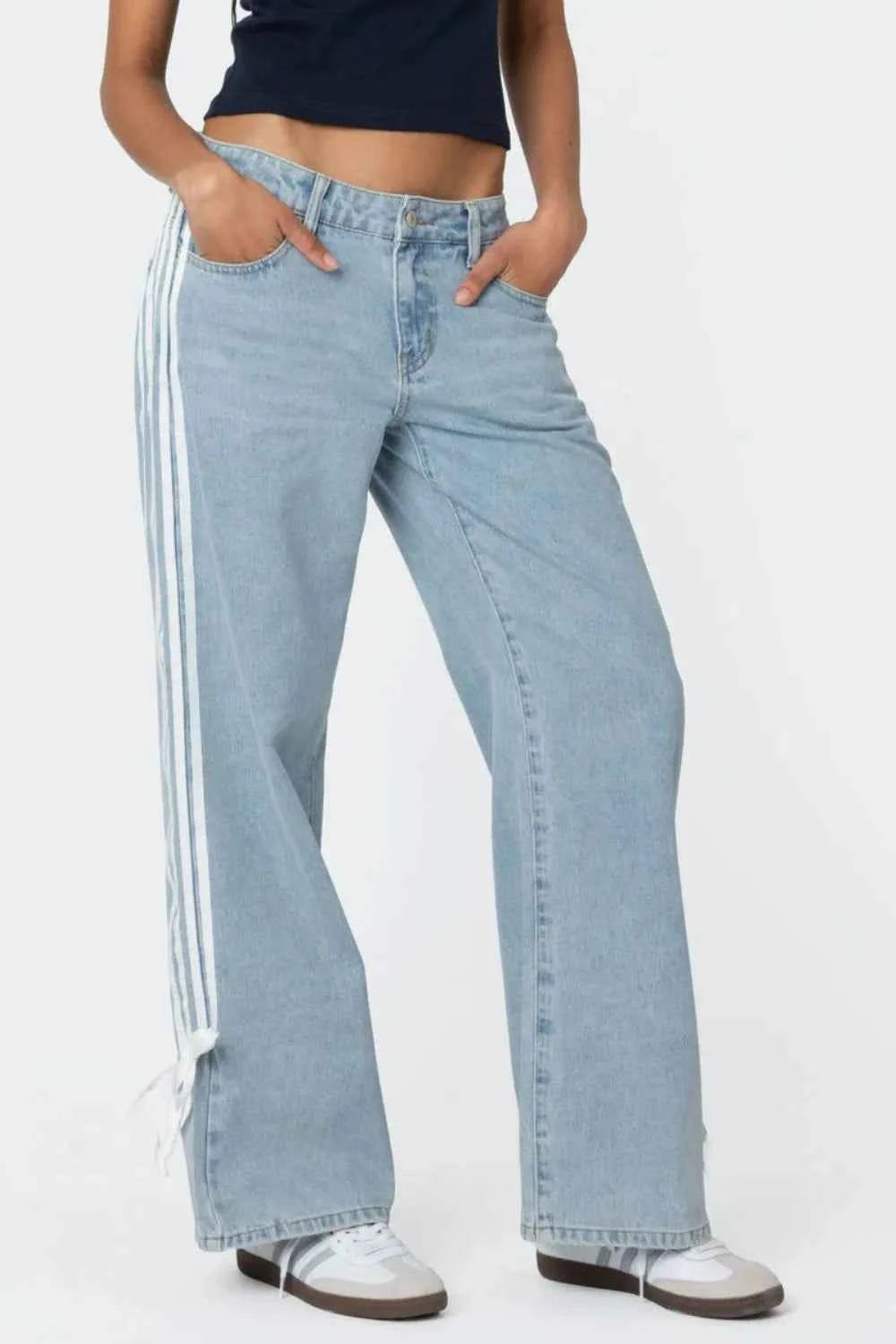 Side Striped Wide Leg Jeans 4450452a-ef35-4b09-a497-586caf0c2c12-Max