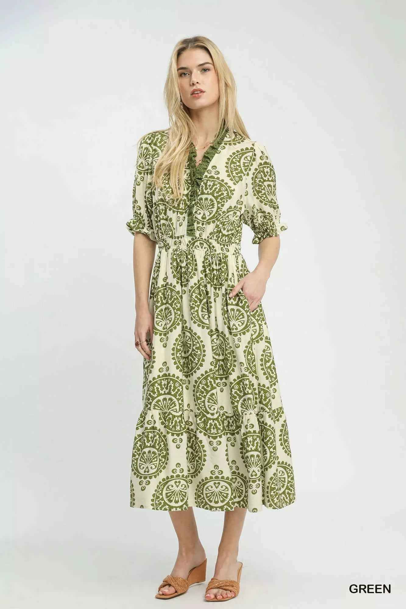 Umgee Paisley Smocked Waist Midi Dress 44f64782-5ee5-445b-b2a8-0a1b09a35c76-Max-Origin