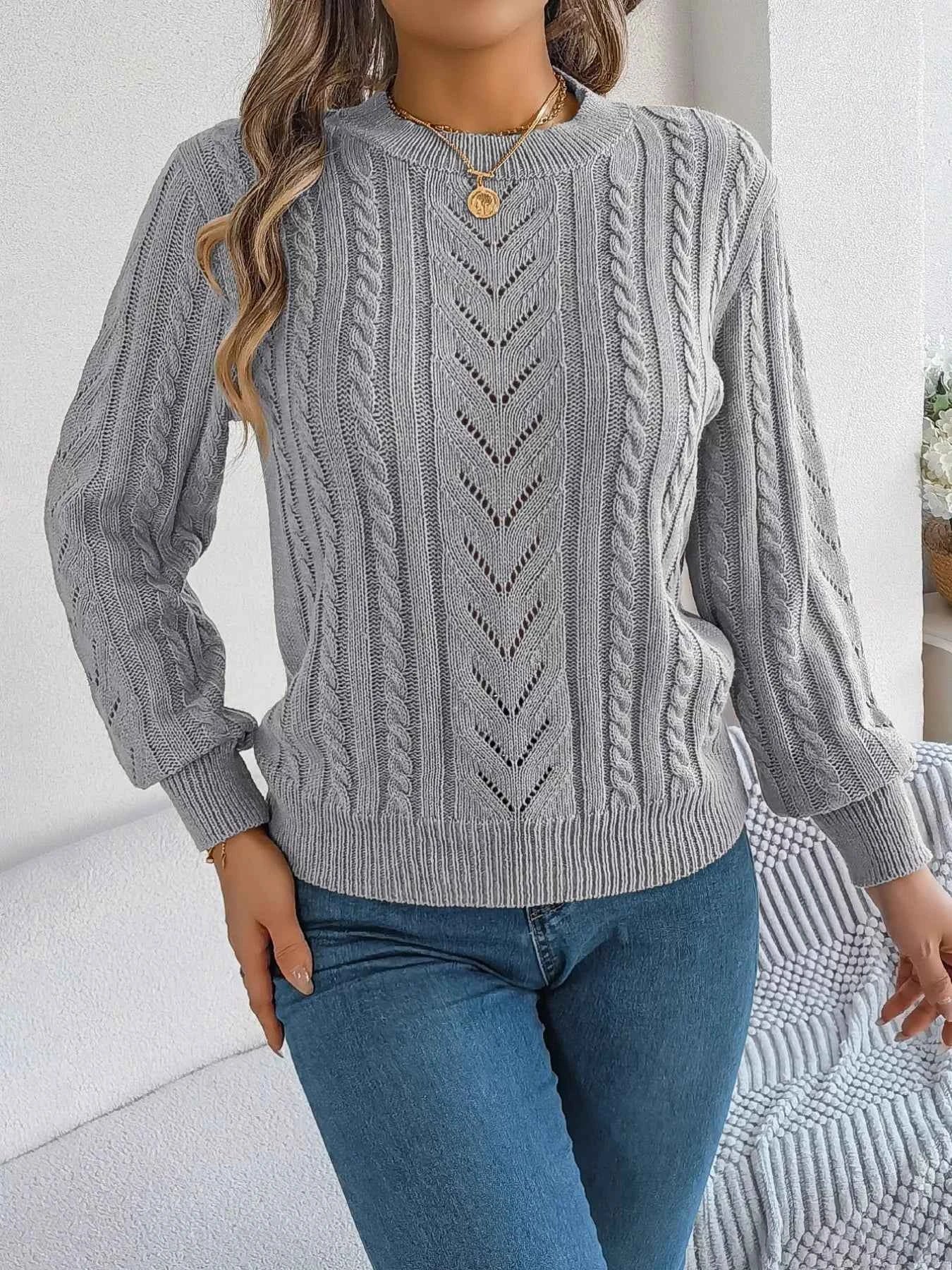 Cable-Knit Round Neck Sweater 45007c7c-fd75-4d3f-a963-fc993654b6d3-Max-Origin