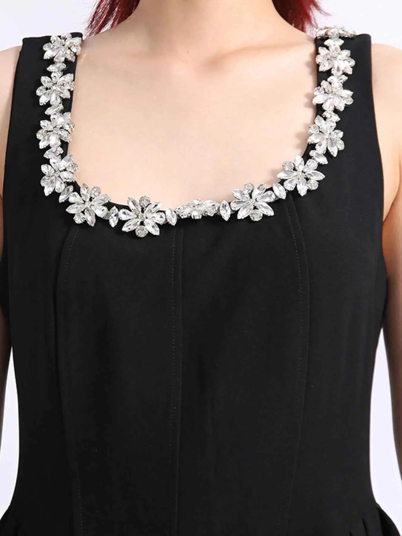 Flower Scoop Neck Sleeveless Dress 453b083a-73fb-4052-8eab-4c7adc41eccc-Max-Origin