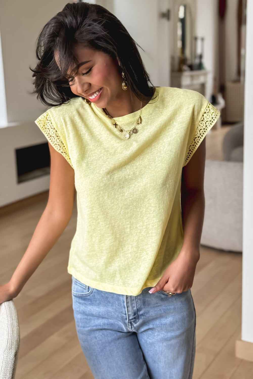 White Lace Patchwork Cap Sleeve Round Neck Top 456a72a321f166a3