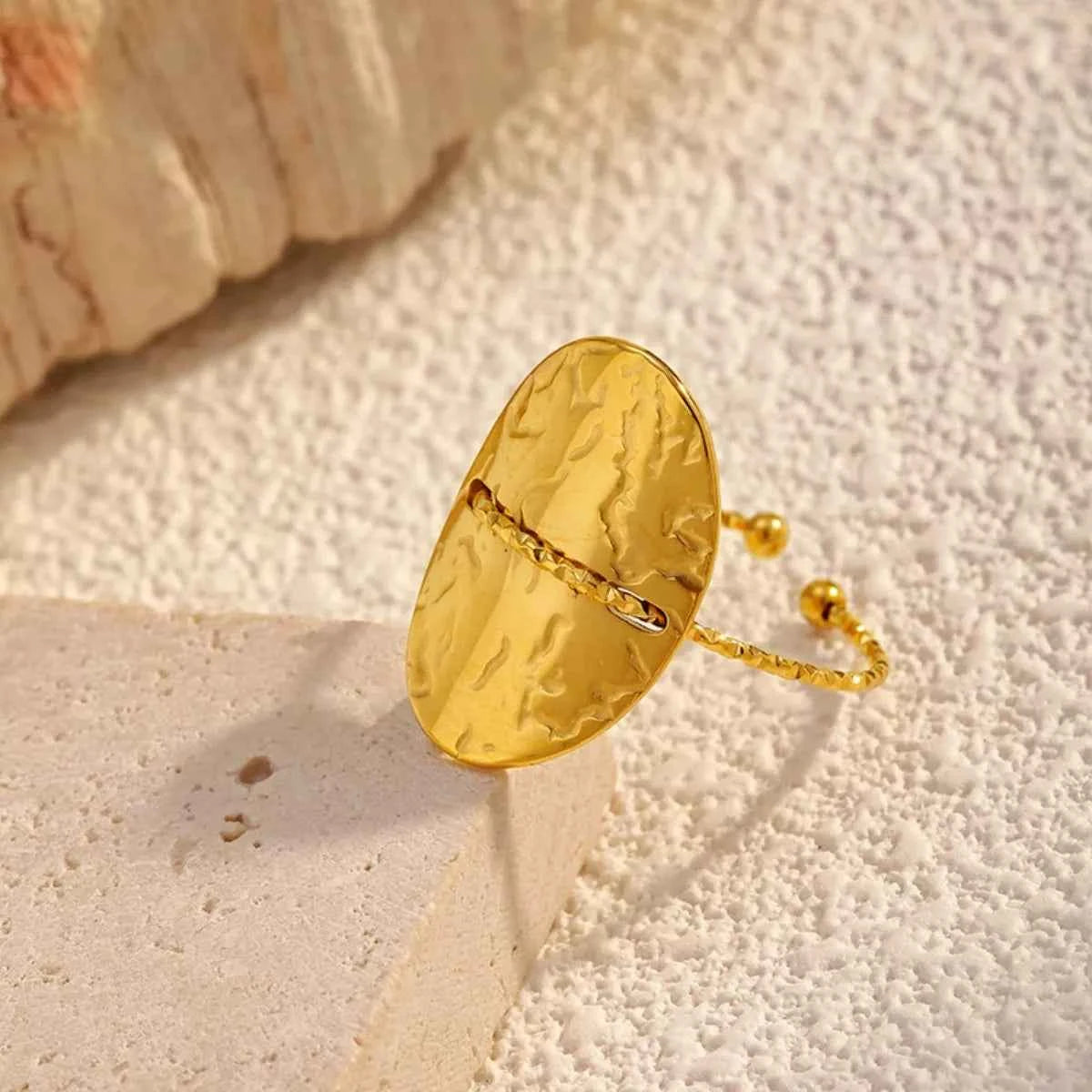 Hammered Disc Open Ring 456ee875-b7fe-4bfb-8378-6409763bf328-Max-Origin