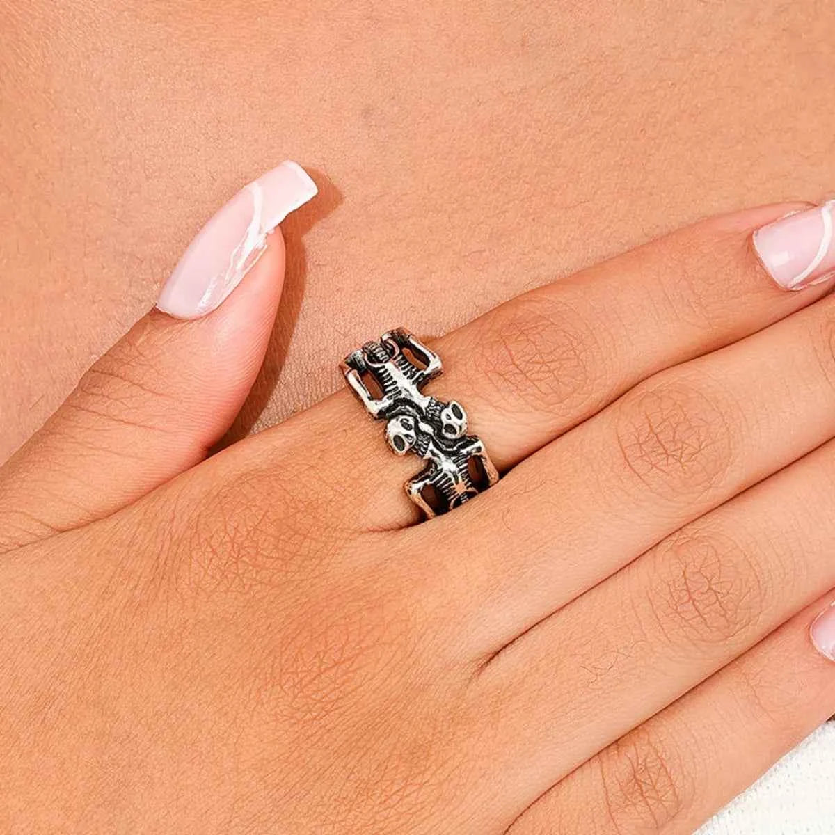 Halloween Skull Alloy Ring Silver onesize 458d6d96-e921-46df-82e2-f44399b63e98-Max-Origin