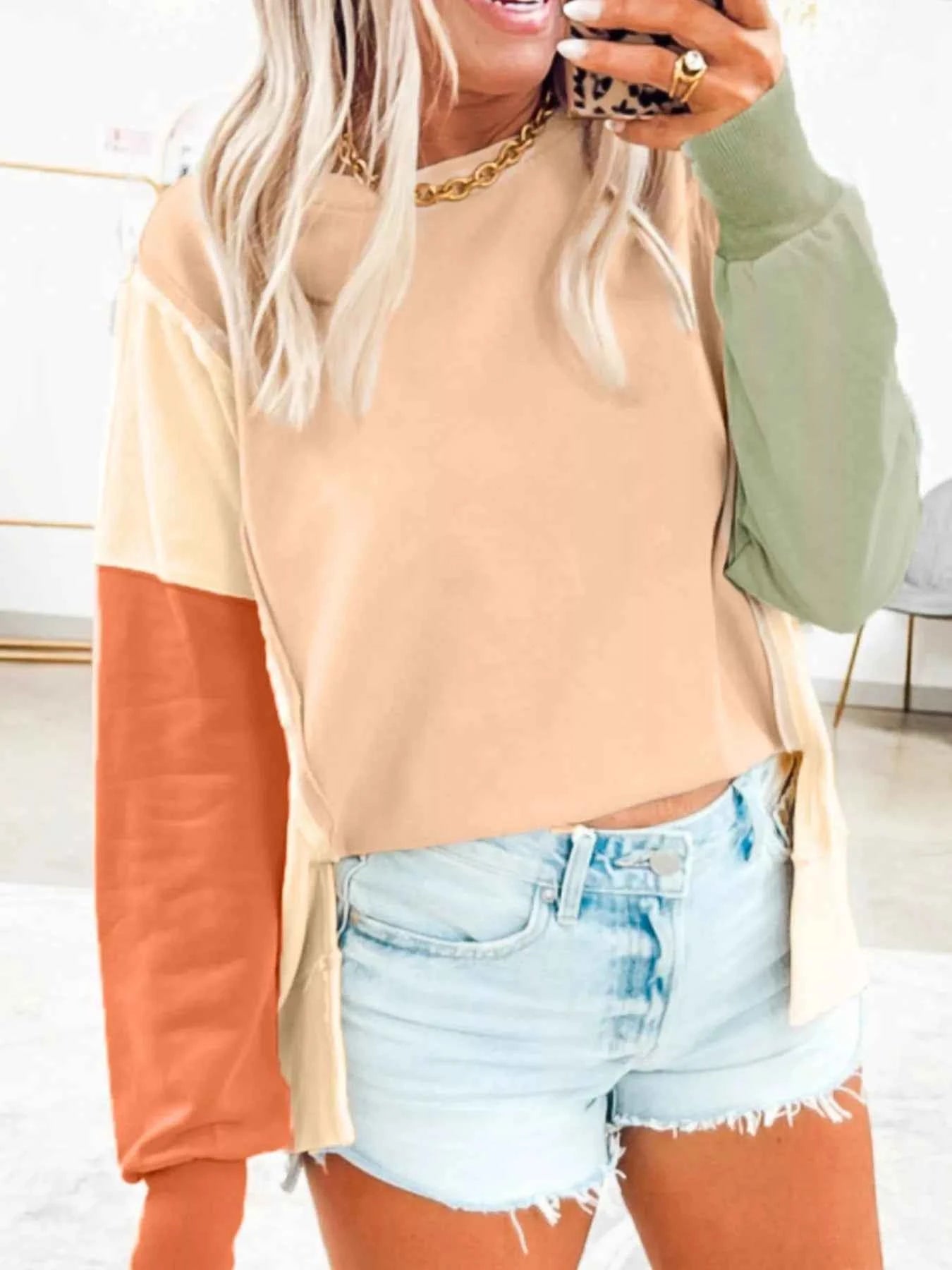 Color Block Round Neck Oversized Sweatshirt Beige 464cff0e-9a33-4d82-a814-486968de3511-Max-Origin